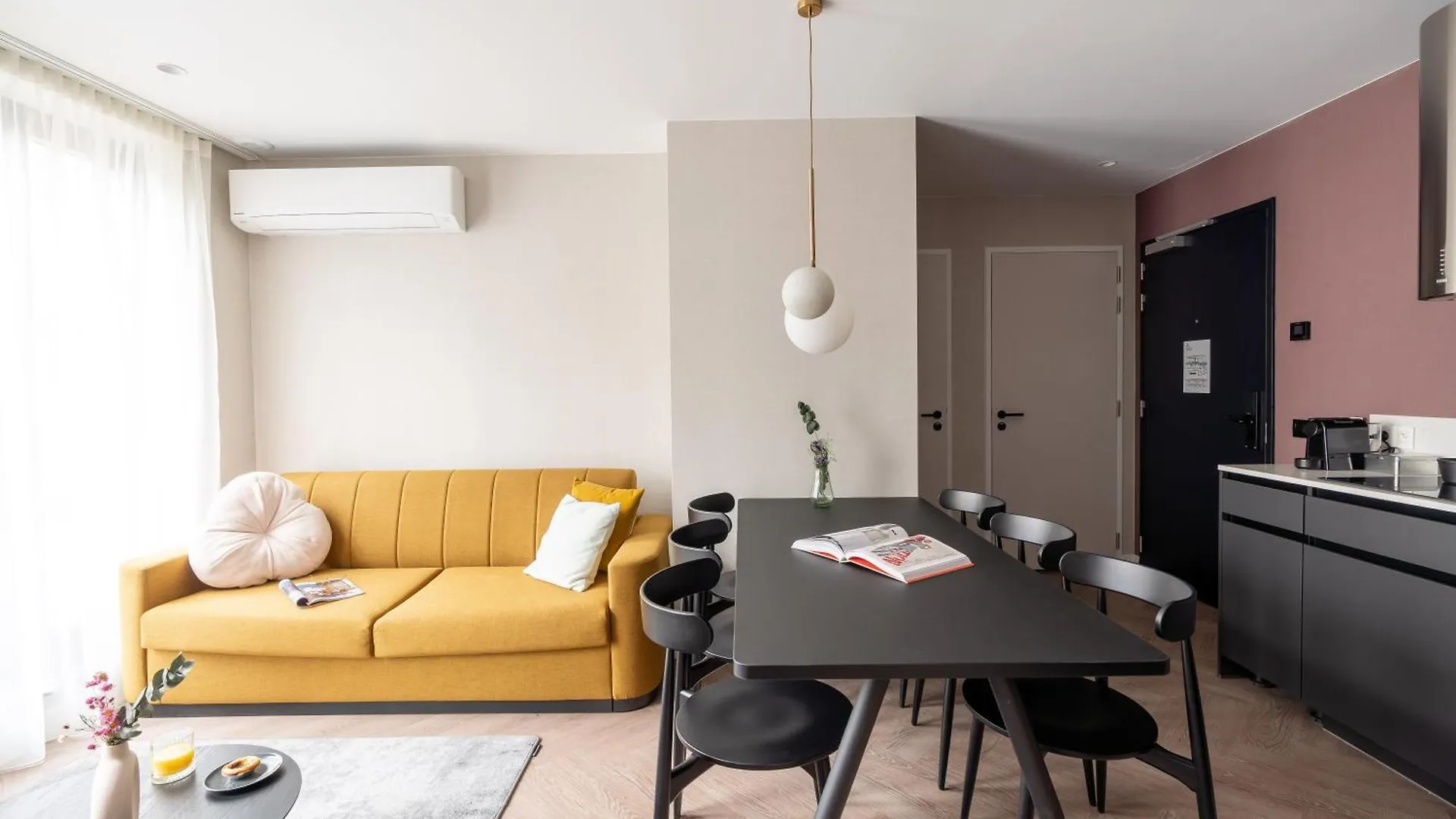 Aparthotel Yays Antwerp Opera By Numa