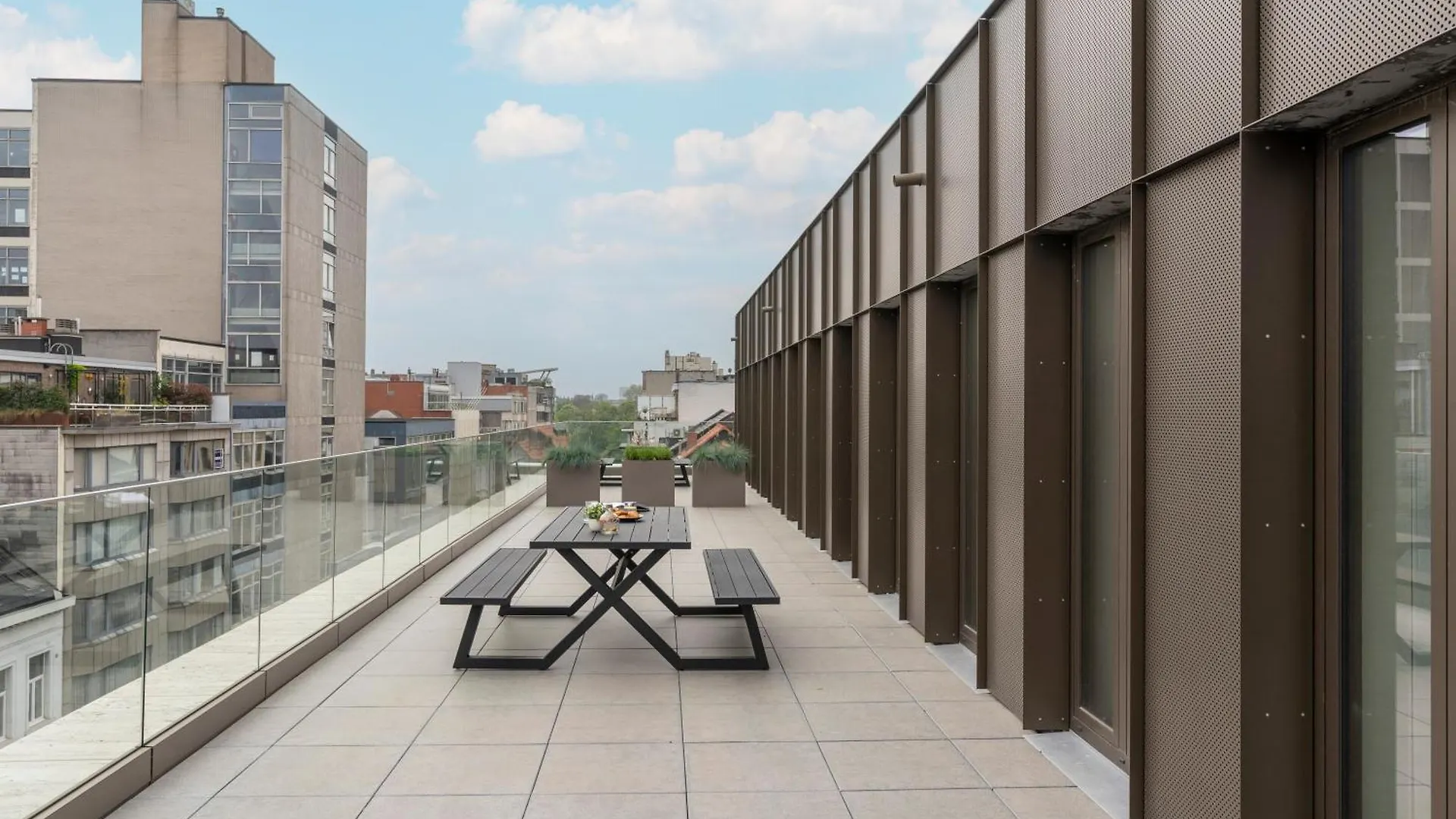 Aparthotel Yays Antwerp Opera By Numa