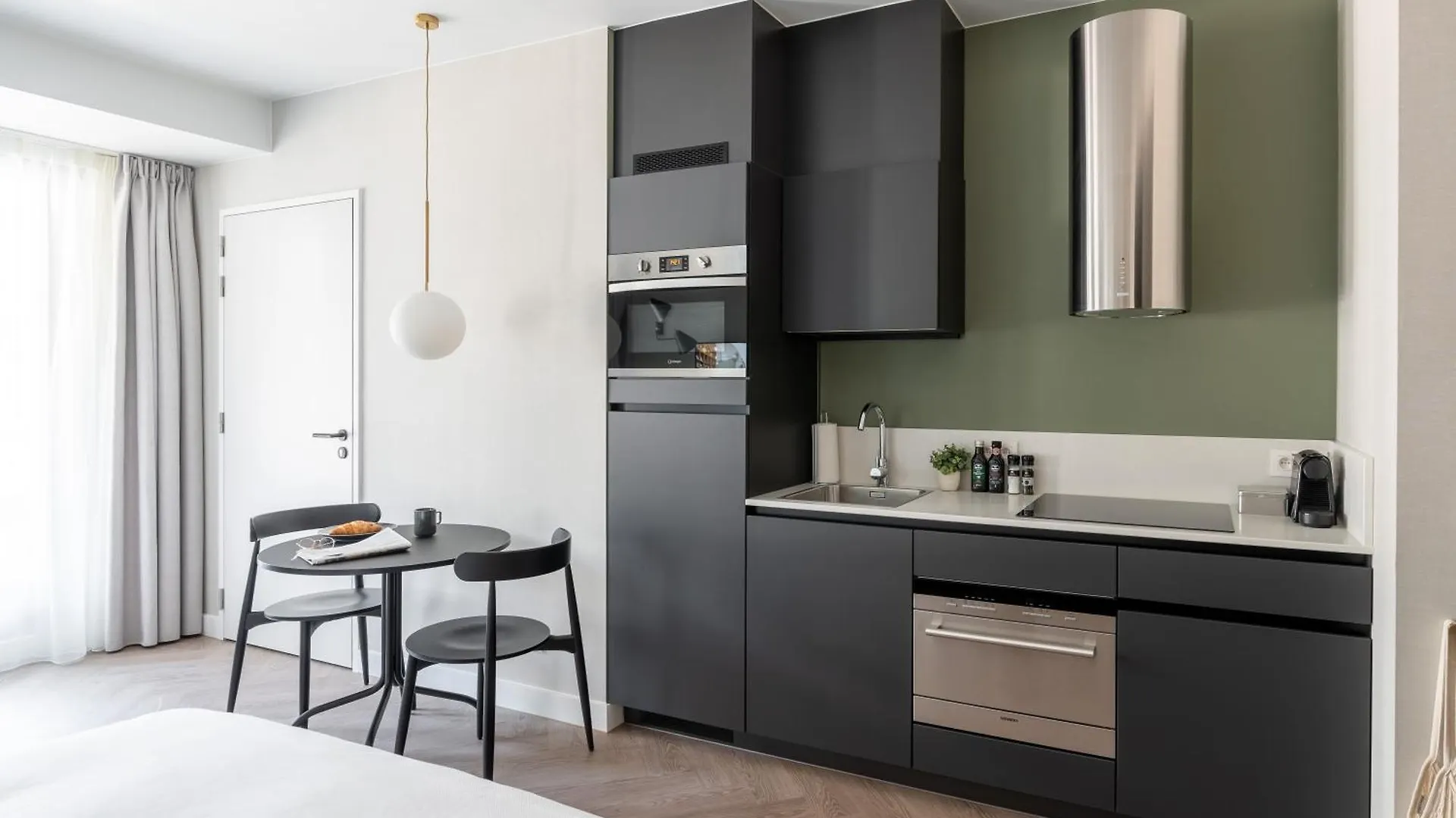 Aparthotel Yays Antwerp Opera By Numa