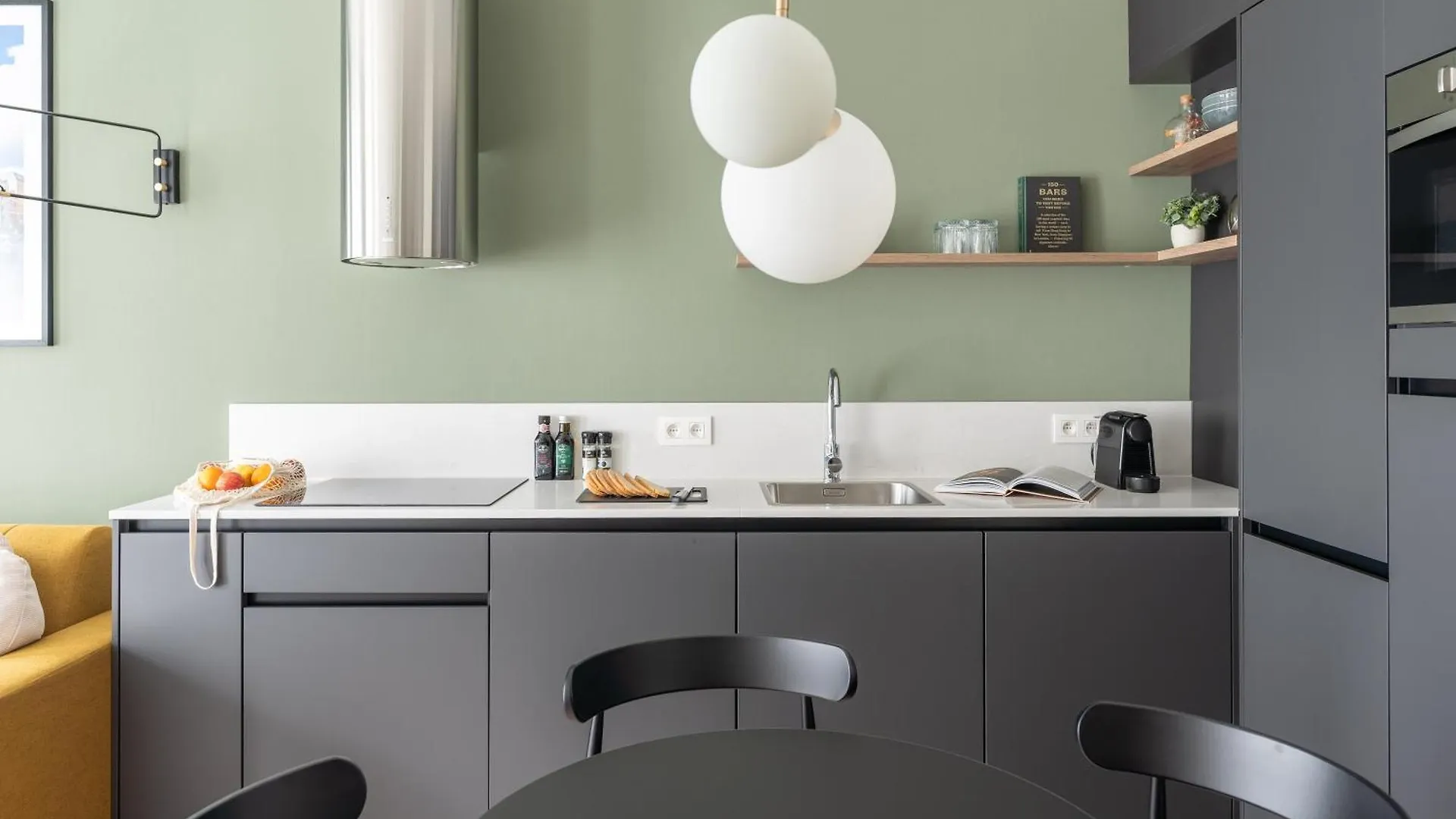 Aparthotel Yays Antwerp Opera By Numa