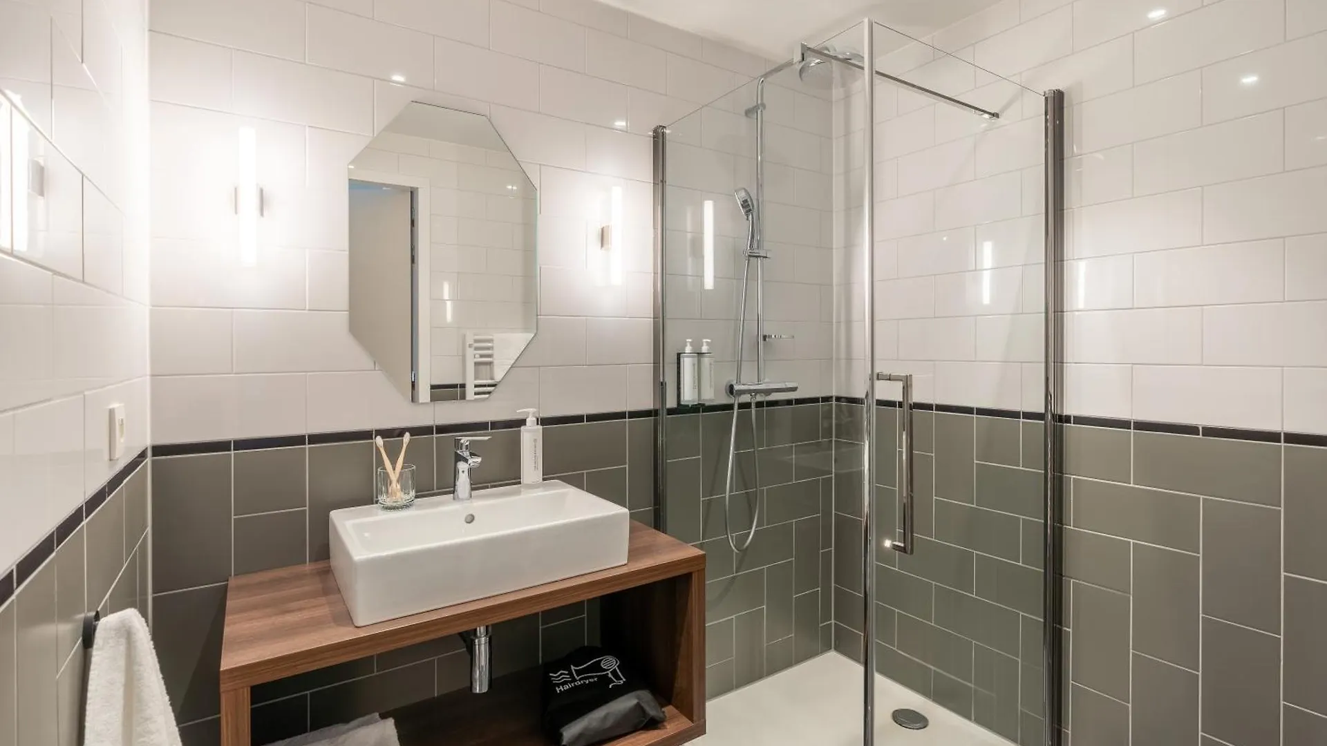 Aparthotel Yays Antwerp Opera By Numa